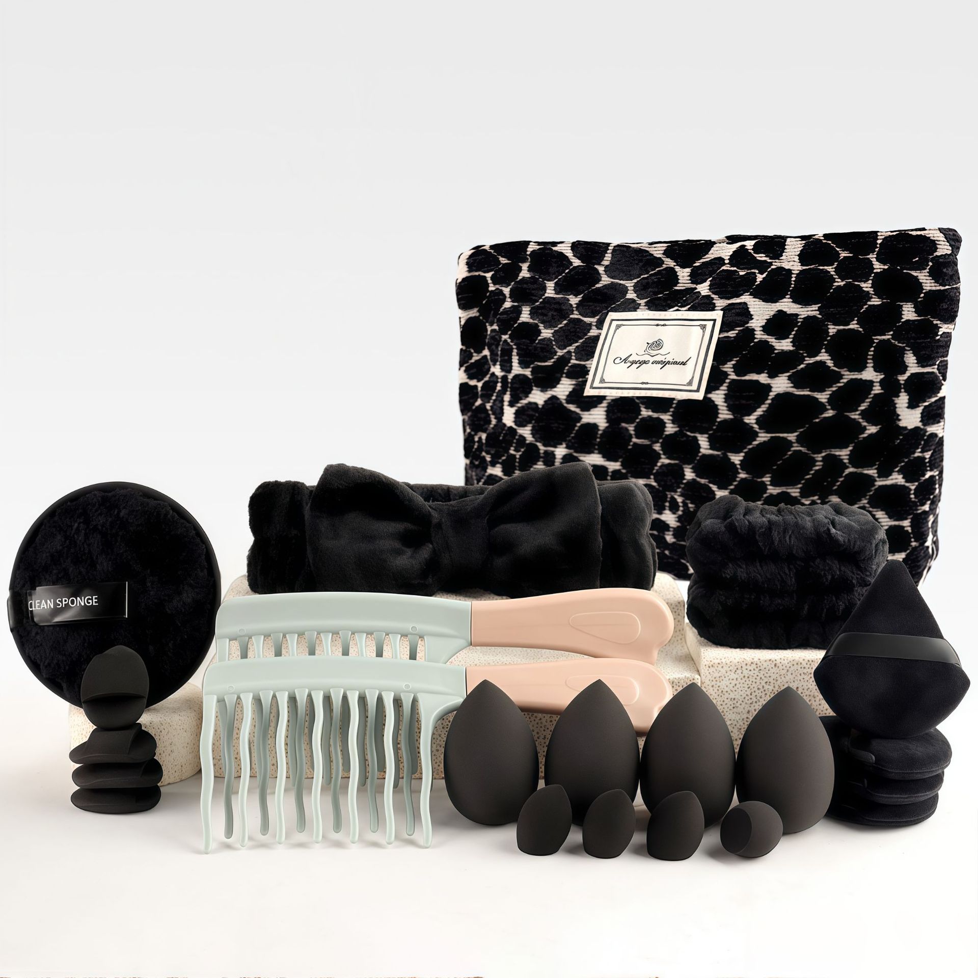 Set di Pennelli da Trucco Stil - Travel Accessories Toiletry Bag recensione e prezzo