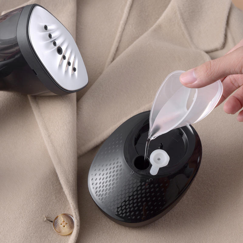 Macchina da stiro ad alta pres - Portable Steamer Clothes recensione e prezzo