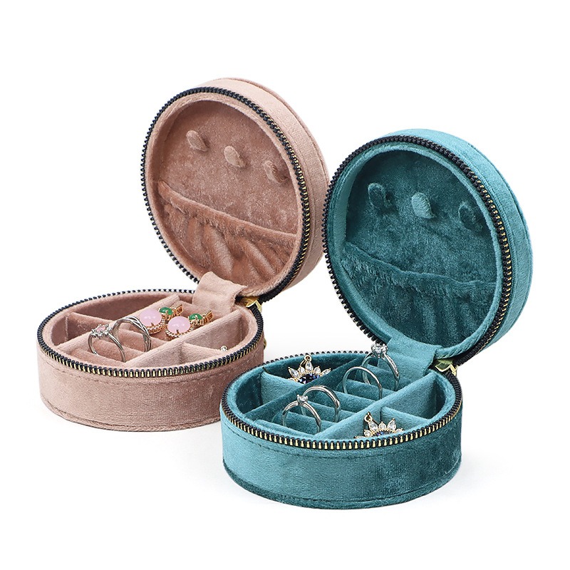 Portagioie da viaggio in vellu - Accessories Travel Jewelry Box recensione e prezzo