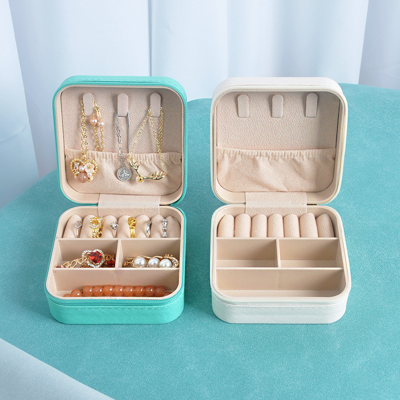 Scatola portaoggetti colorata  - Accessories Travel Jewelry Box recensione e prezzo