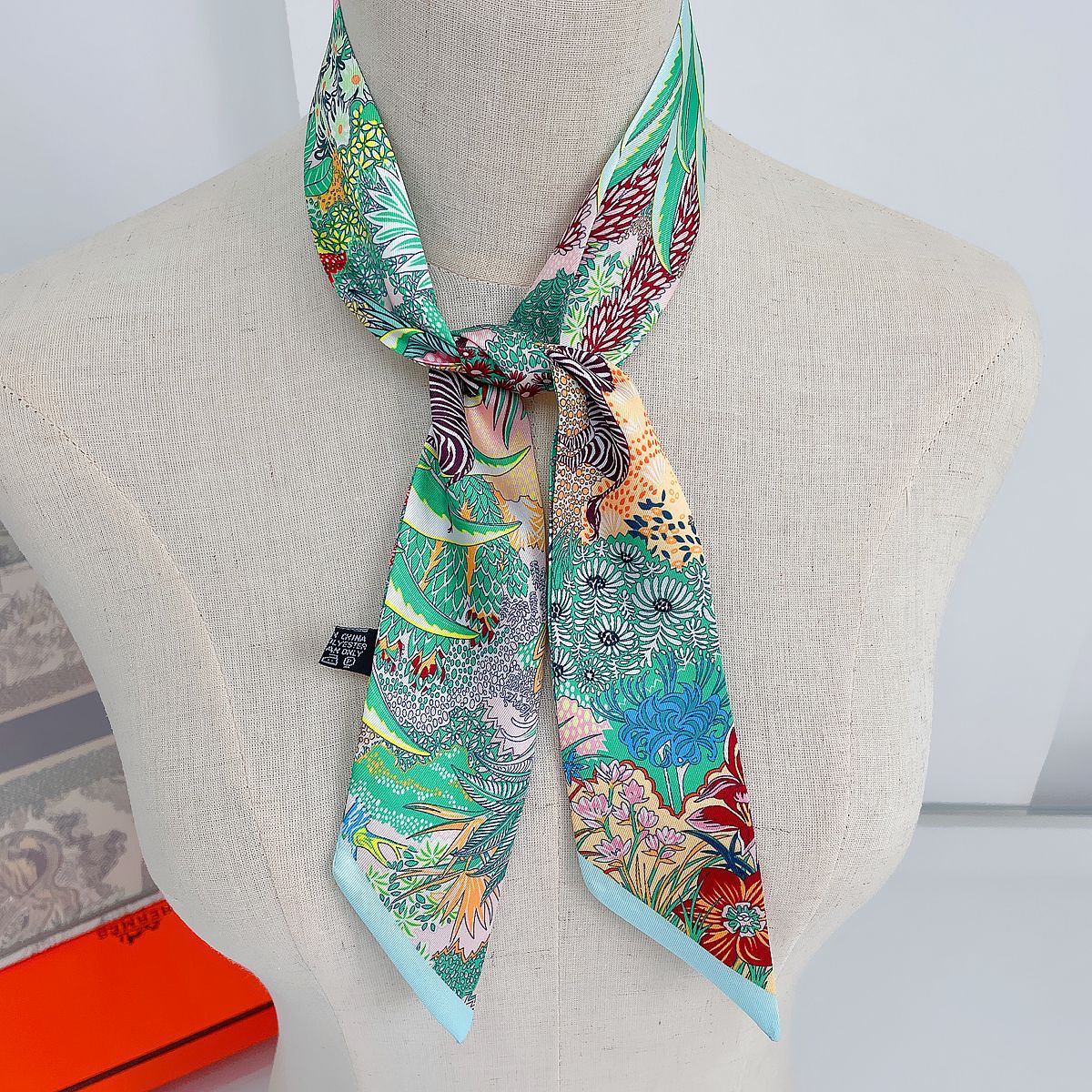 Sciarpa lunga con stampa caval - Travel Accessories Present recensione e prezzo