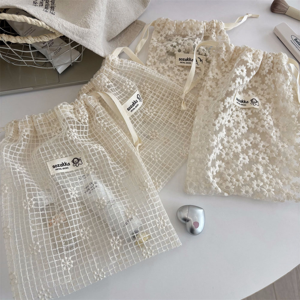 Borsa per il Trucco in Pizzo R - Travel Accessories Bag recensione e prezzo
